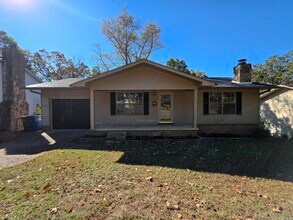 Building Photo - 216 Windhill Dr