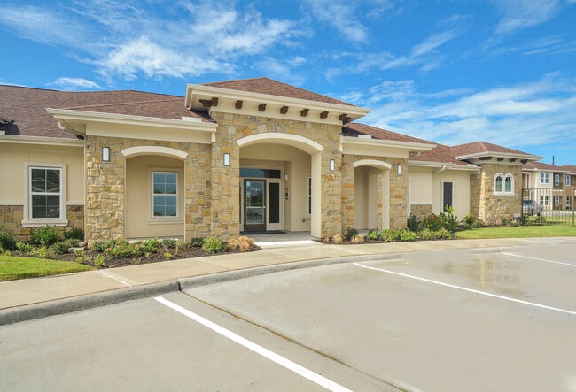 Building Photo - Gristmill at Tuscany Park
