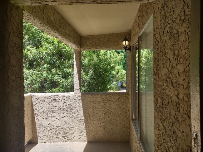 Foto del edificio - 1331 W Baseline Rd