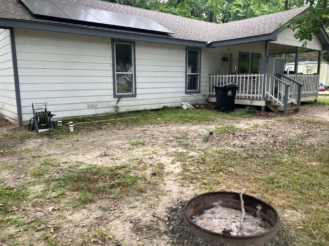 Building Photo - 132 Fernwood Dr