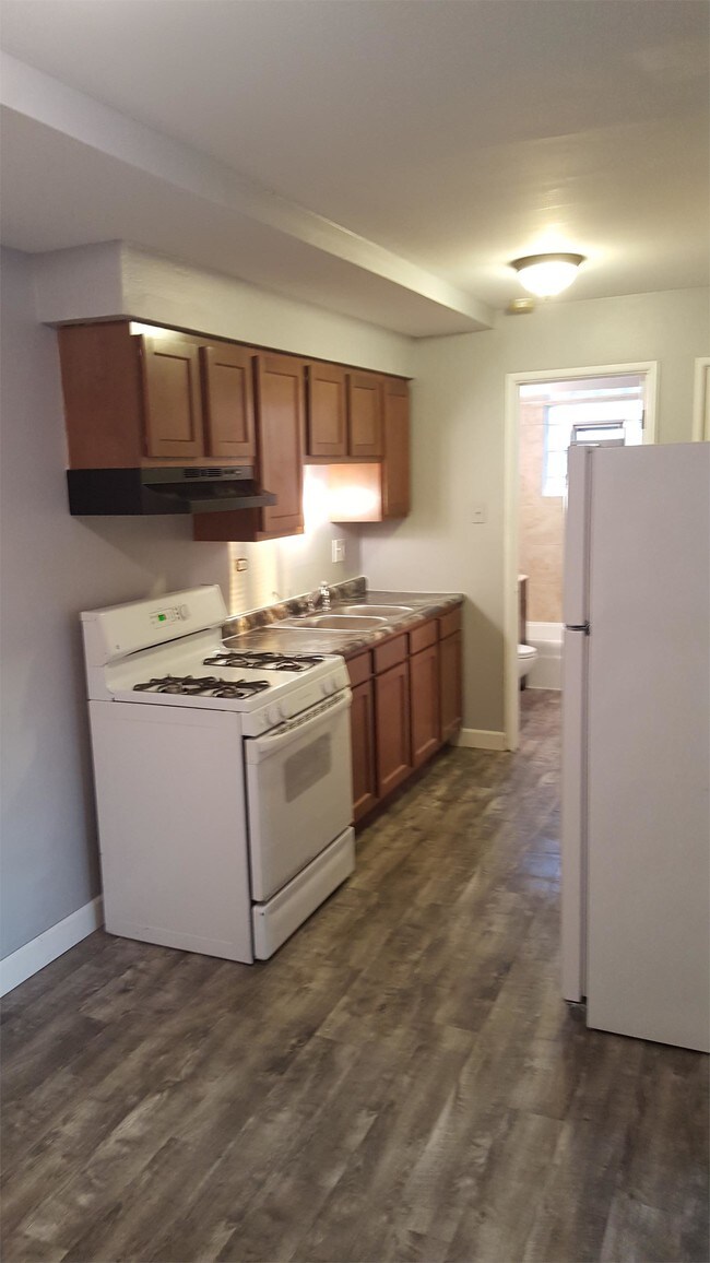 Foto del edificio - 10220 Ridgeland Ave