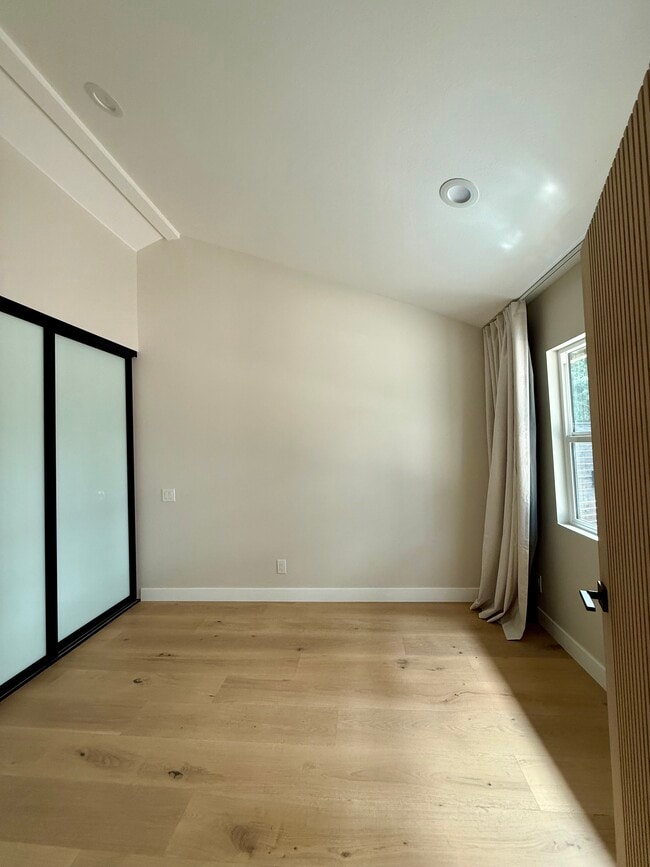 Foto del edificio - 26552 Royale Dr