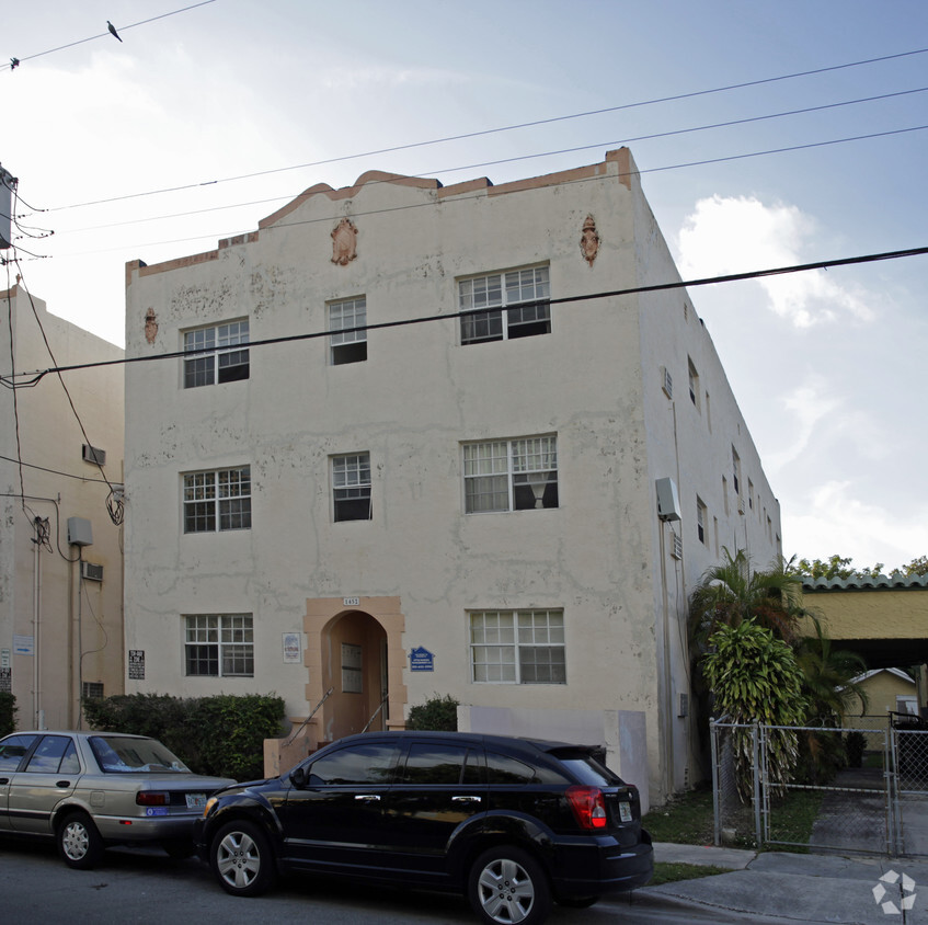 Building Photo - Little Havana