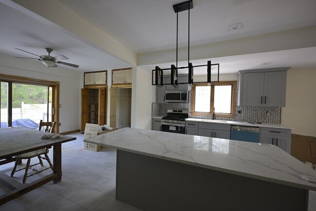 Foto del edificio - 4 Watson Rd