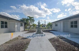 Building Photo - 1324 Miramar St