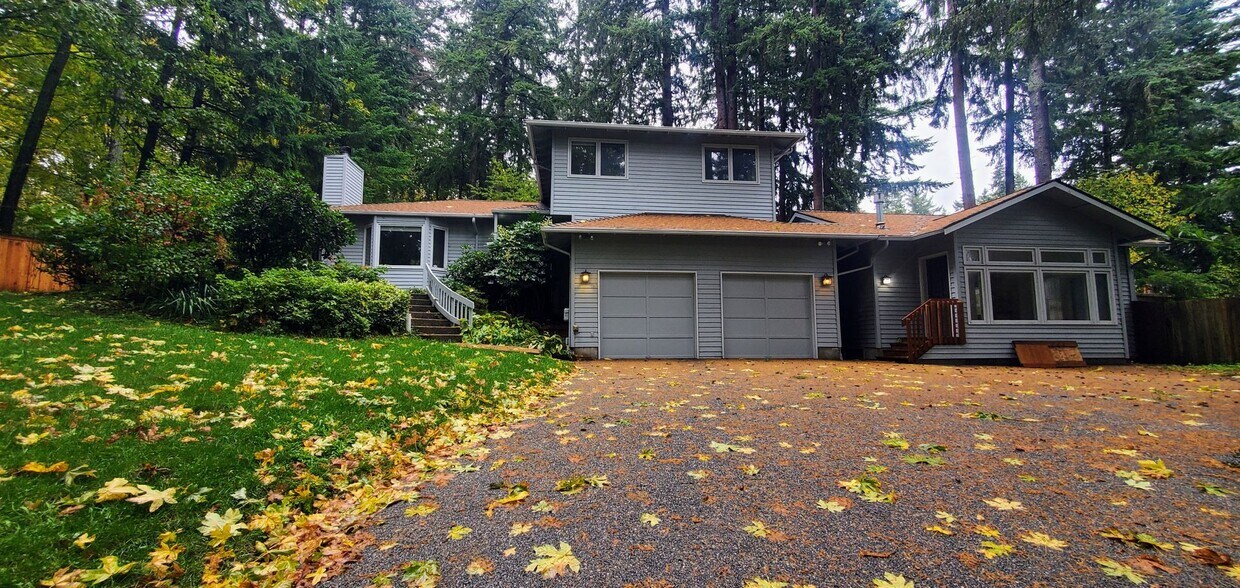 Remodeled Single Family with Additional Dw... House Rental in Renton
