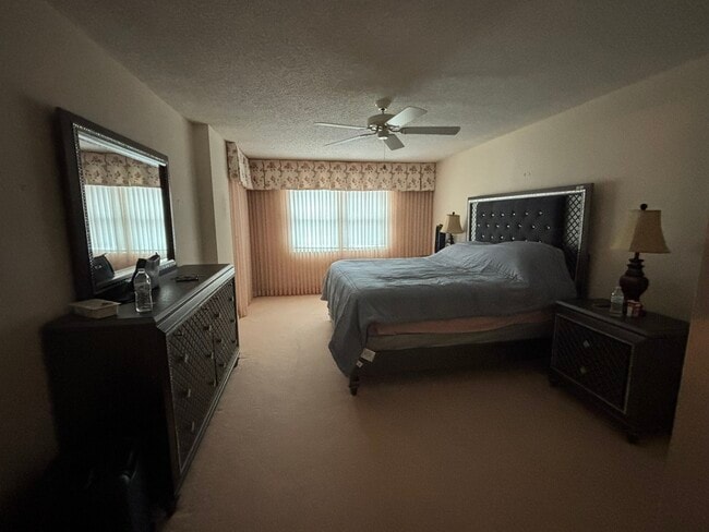 Foto del edificio - 5400 Park St N