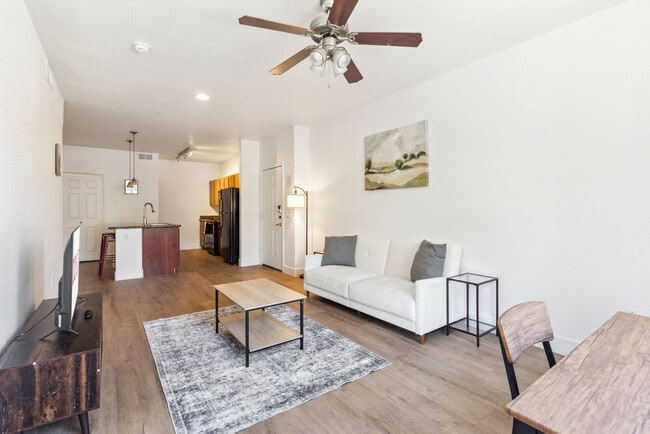 Foto del edificio - 6610 N 93rd Ave