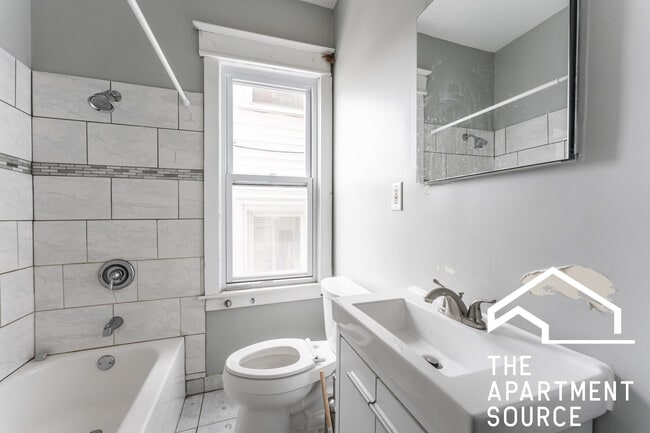 Building Photo - 2633 W 23rd Pl