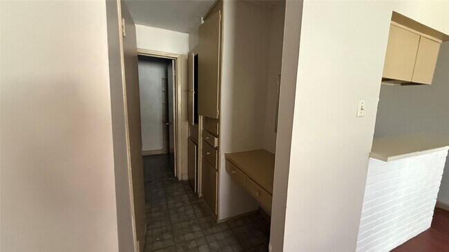 Building Photo - 1849 Richmond Ave