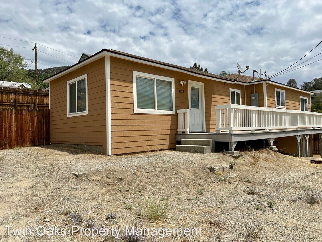 2 br, 1 bath House 4125 Poplar Trl House Rental in Frazier Park, CA