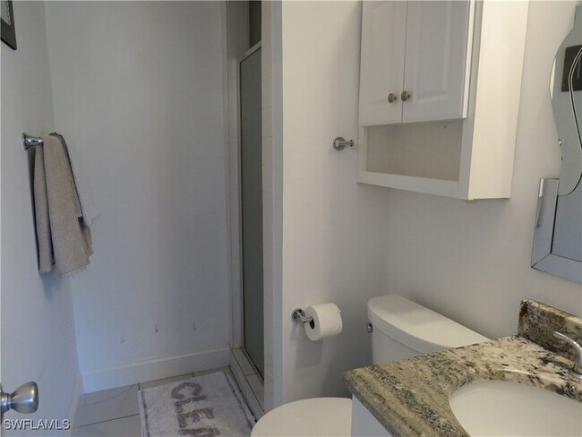 Foto del edificio - 717 95th Ave N