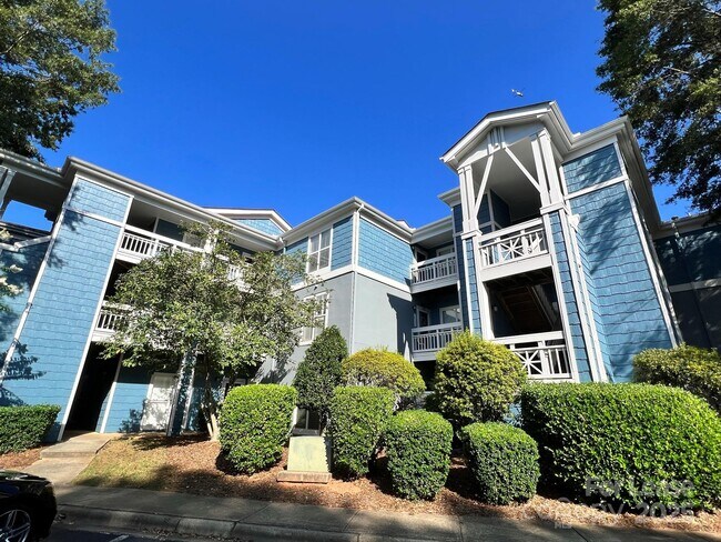 Foto del edificio - 1140 Torrence Cir