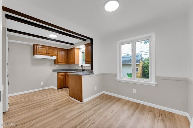 Building Photo - 4821 E 84th St
