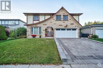 Building Photo - 54 Marblemount Crescent