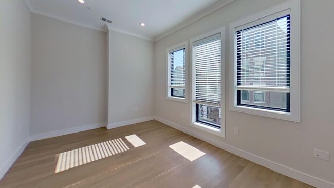 Building Photo - 46 Colborne Rd