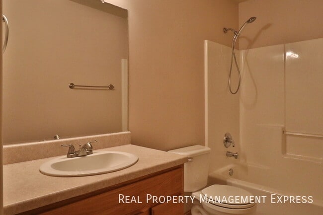 Building Photo - 1111 S Dundee Dr