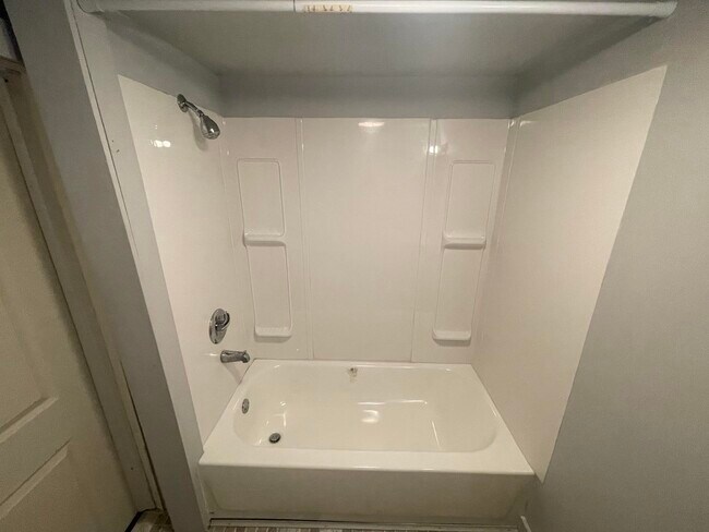 Foto del edificio - 624 Grant-N