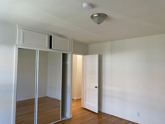 Foto del edificio - 8062 Sepulveda Blvd