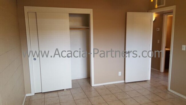 Foto del edificio - 2861 N Columbus Blvd