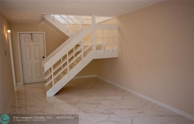 Foto del edificio - 316 Sunshine Dr