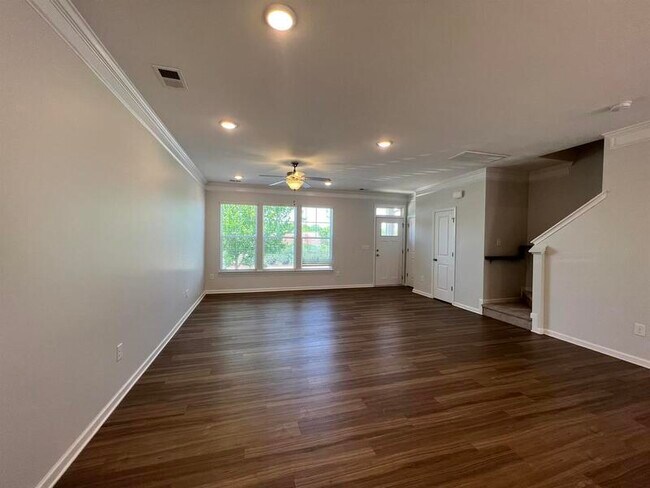 Building Photo - 512 Laurel Walk Ln