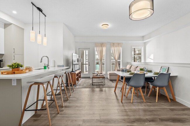 Building Photo - 158 Spring Creek Common SW