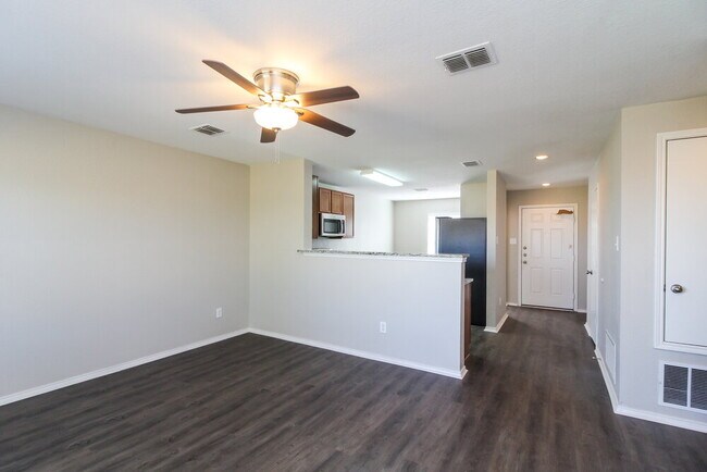 Foto del edificio - 1329 Castle Ridge Rd