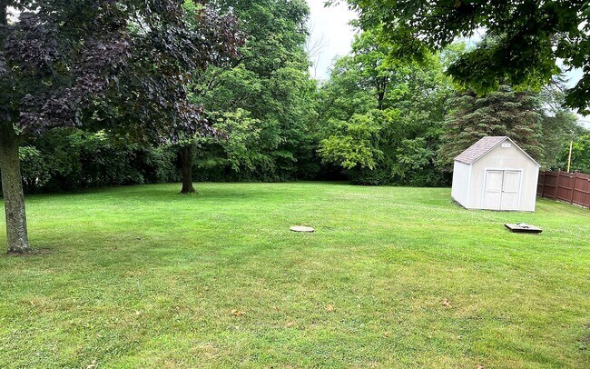 Building Photo - 2526 Amelia Dr