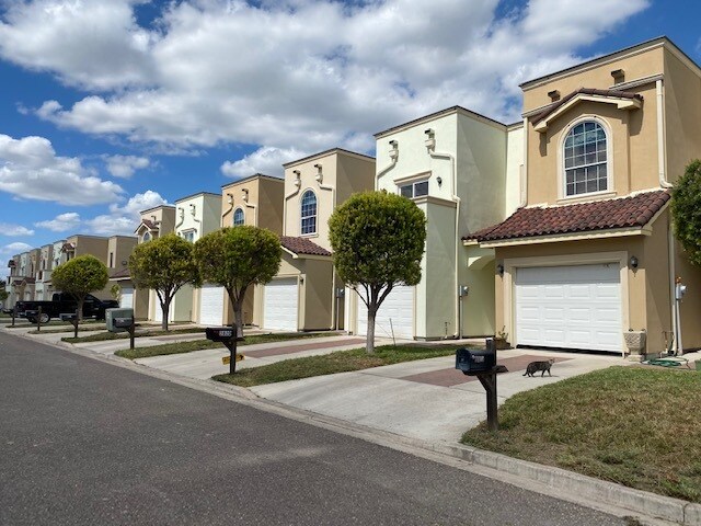 Foto del edificio - 3920 W Daffodil Ave