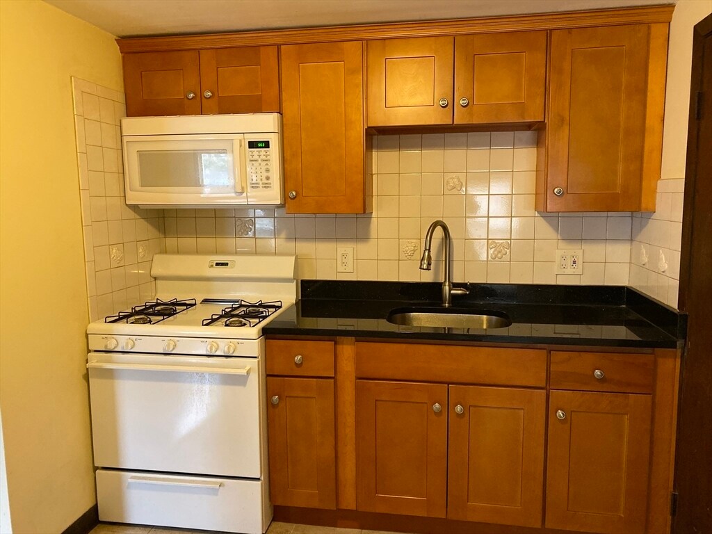 Foto principal - 87R Madison St