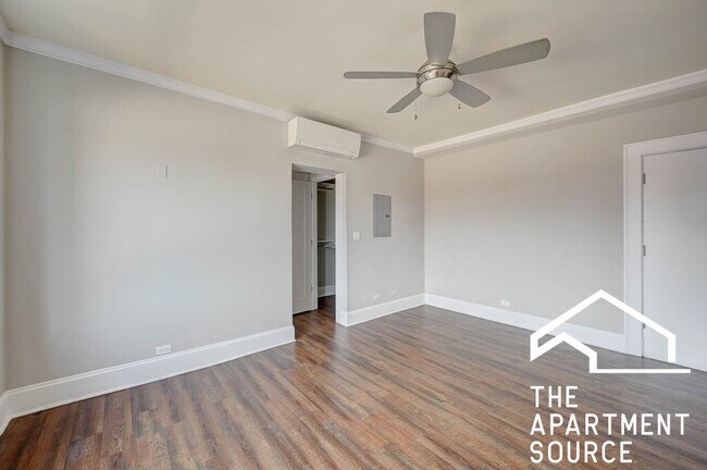 Foto del edificio - 817 W Lakeside Pl