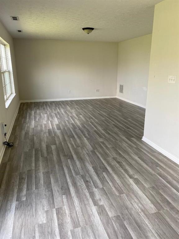 Foto del edificio - 5370 Forest Pine Ln