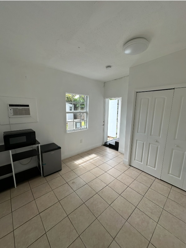 Foto del edificio - 3340 NW 17th St