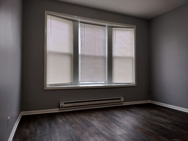 Foto del edificio - 6601 S Green St