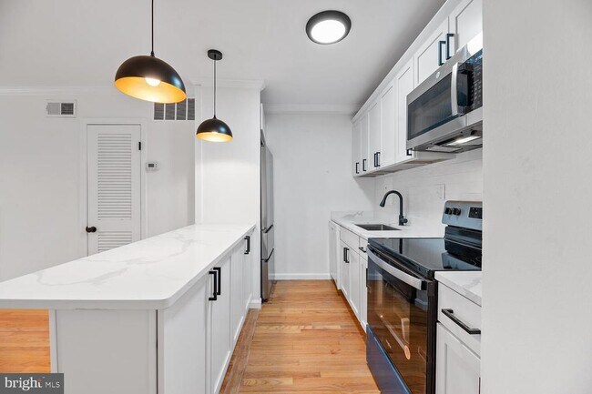 Foto del edificio - 2512 East Pl NW