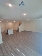 Building Photo - 9931 Apricot Hls St