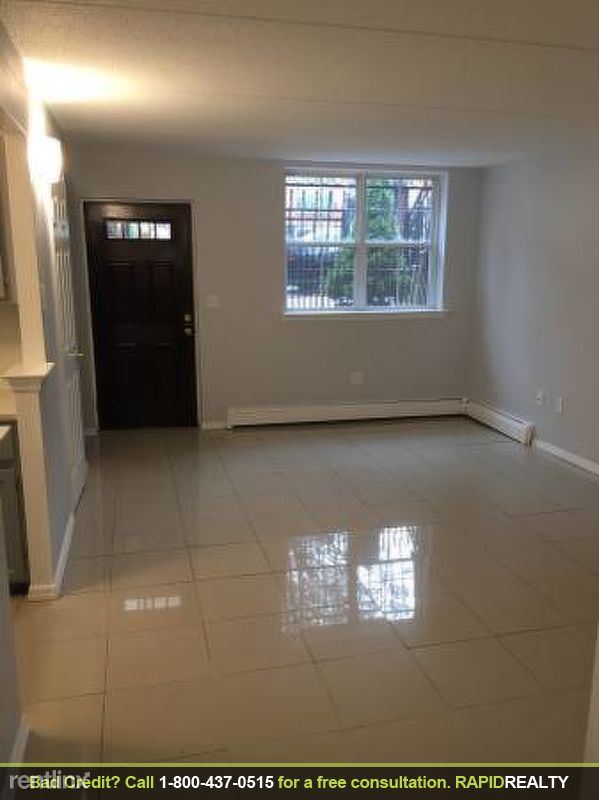 Building Photo - 207 Eldert St