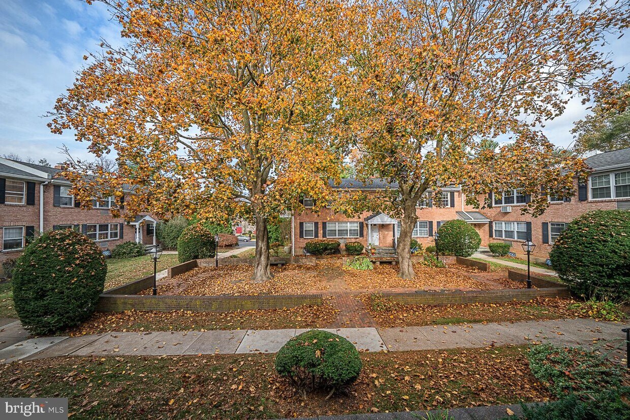 1334 Montgomery Ave Unit D4, Narberth, PA 19072 Room for Rent in Narberth, PA