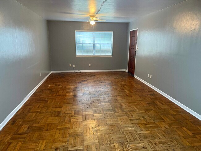 Foto del edificio - 629 Stiles Ave