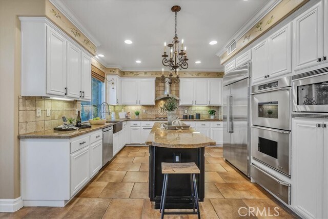 Building Photo - 22991 Bouquet Canyon