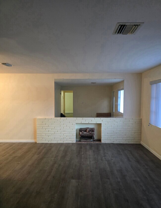 Foto del edificio - 336 Greenbriar Dr