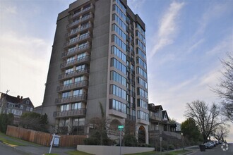 Building Photo - 404 N D St