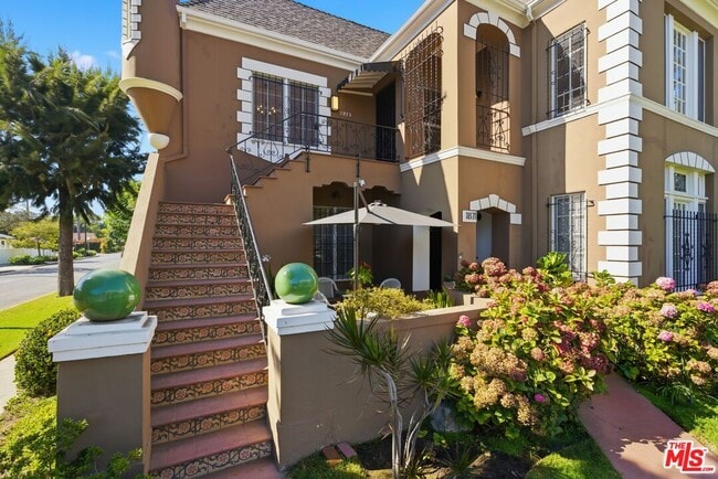 Foto del edificio - 1873 Midvale Ave