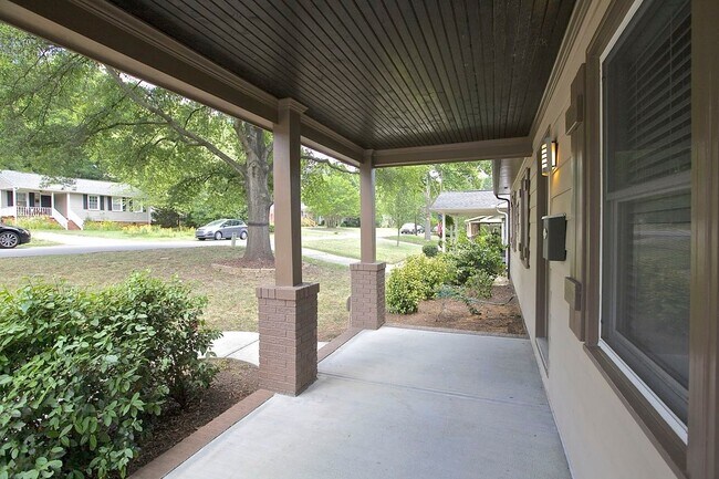 Building Photo - Great Home in Plaza Midwood!