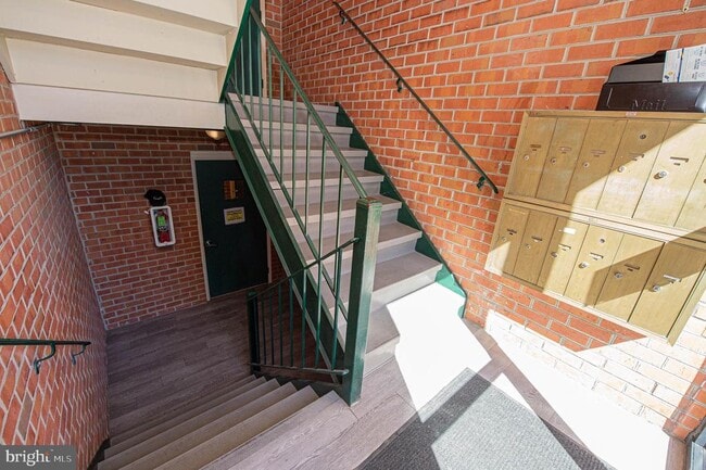 Foto del edificio - 800 College Ln