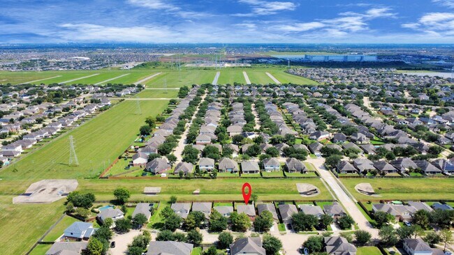 Building Photo - 5618 Gibralter Pl