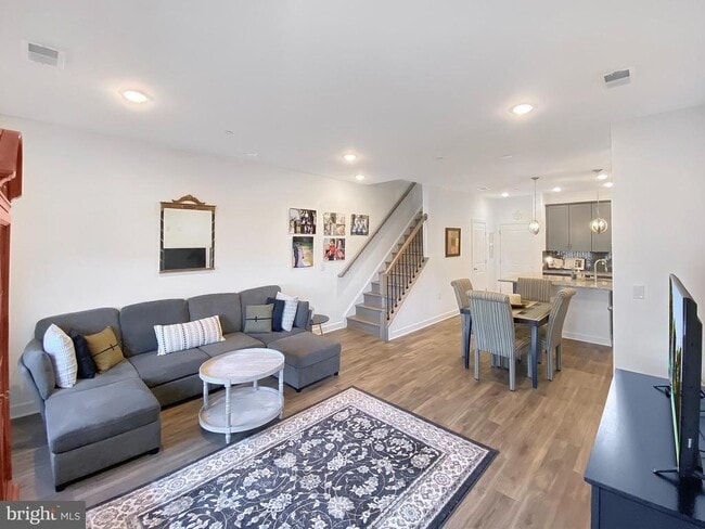 Building Photo - 14344 Yesler Ave