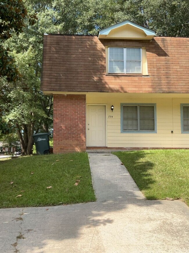 Foto del edificio - 2418 Centennial Hill Way NW