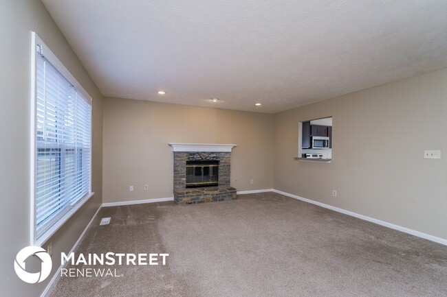Building Photo - 4623 Wooded Oak Cir